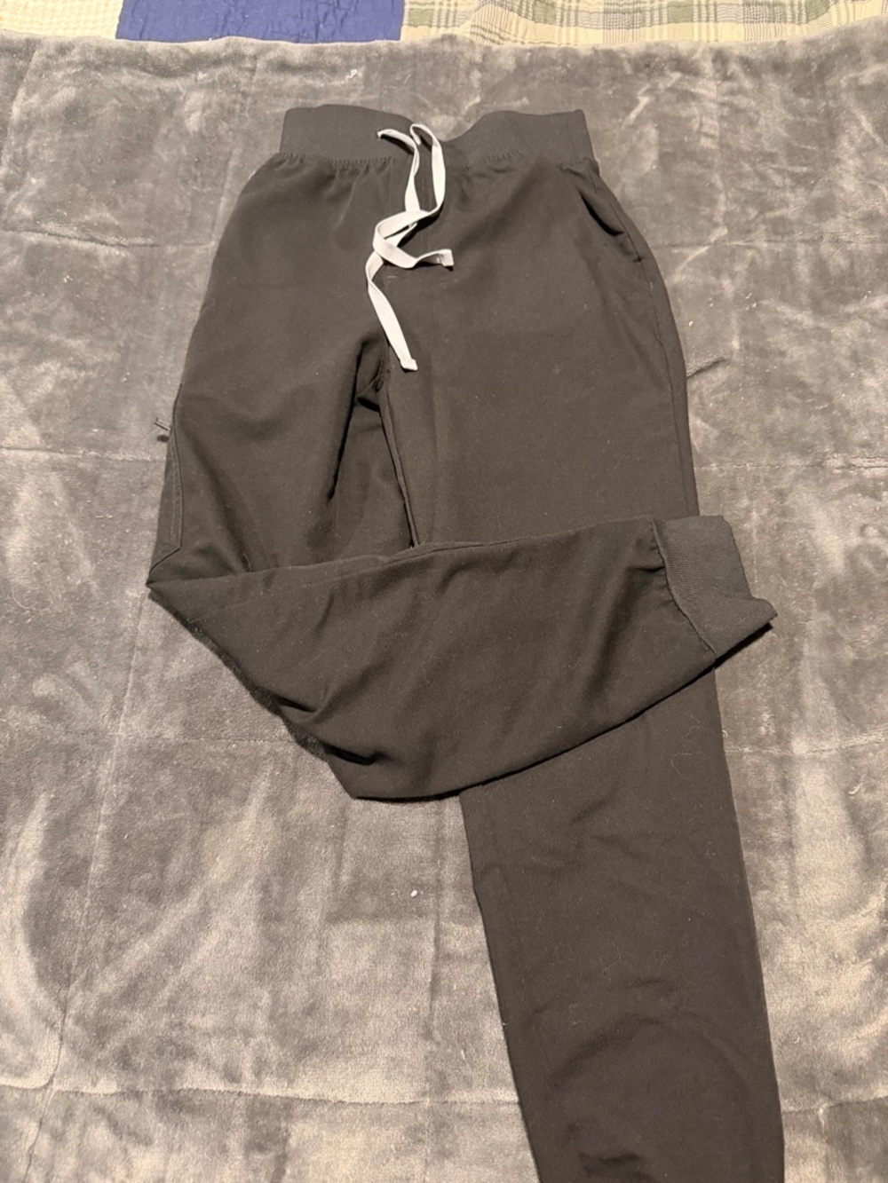 FIGS Women’s S Jogger Scrub Pants Black